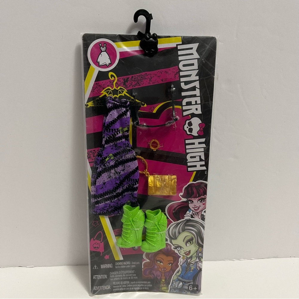 MONSTER HIGH Doll Clawdeen Wolf Fashion Pack NWT 2015 doll clothes toy